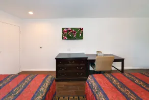 Budget Inn by 101 Bus from Downtown - Chambre