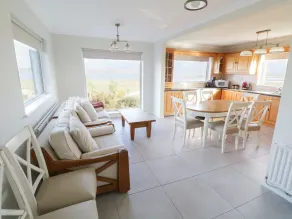 Seacrest - Living area