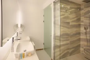 Nur Beach Hotel - Baño