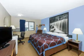 Super 8 by Wyndham Manhattan KS - Chambre
