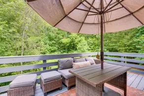 Game Room & Peaceful Deck: Dacula Family Home - Interiør