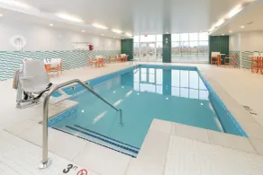 Holiday Inn & Suites Kalamazoo West - Basseng
