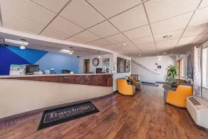 Travelodge by Wyndham Colorado Springs Airport - Peterson SFB - Resepsjon