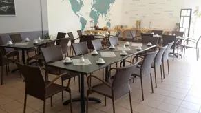 Hotel Vicinity - Restaurant