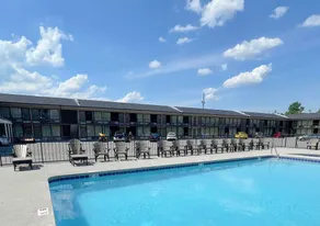Travelodge by Wyndham Pigeon Forge Dollywood Lane - Pool