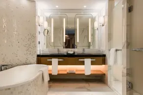 Paradise City - Bathroom