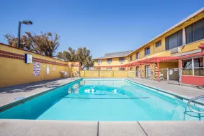 Travelodge by Wyndham Turlock - Piscine