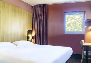 Première Classe Nîmes Centre - Chambre