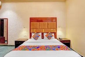 FabHotel Prime L'Elegant - Nr Vaishali Metro Station - Rum