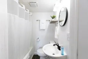 Anchor Bay Inn and Suites - Salle de bain