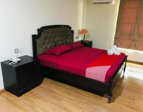 MAXWELL INN LUXURY HOTEL - Habitación