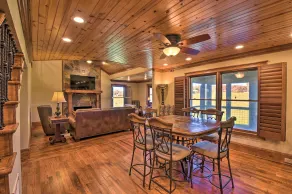 Clarkesville Ranch Cabin w/ Screened-In Porch! - Interiör