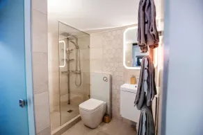 Csendeskert Wellness Apartments - Garden, grill, chill - Badezimmer