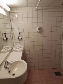 Skinnarbu - Badeværelse