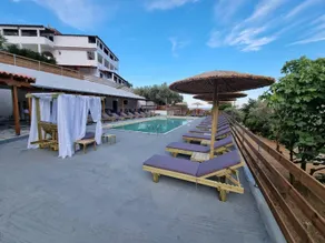 MANGO Skiathos - Piscina