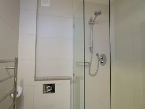 2 Hamstone Court - Baño