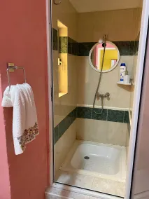 Ground Floor Maisonette In Birzebbugia - Banheiro