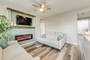 36 Mi to Sequoia NP: Pet-friendly Home w/ Dog Run! - Interiør