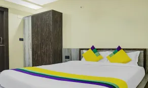 Itsy Hotels Cradle Regency - Room