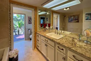 Colorful El Cajon Gem: Deck, Garden & Valley Views - Innvendig