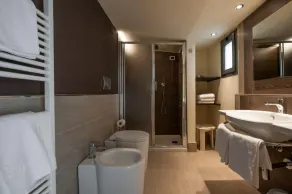 Hotel Montebello - Salle de bain