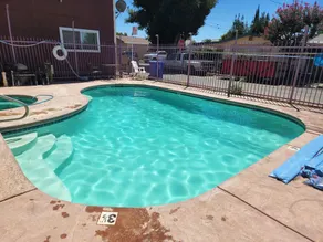 Delta Queen Lodge Bar Restaurant - Pool