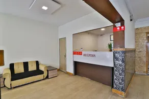 Hotel Mayura Ankleshwar - Vestíbulo