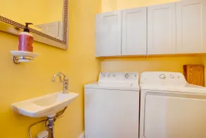 Private Hot Tub: Historic Savannah Home - Interior