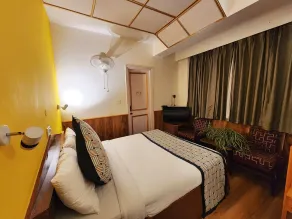 Hotel Pineview Shimla - Chambre