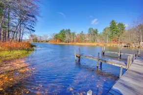 Lake-view Spofford Apartment w/ Shared Dock! - Innvendig