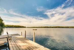Lake Tomahawk Fall Retreat w/ Foliage & Lake Views - Innvendig