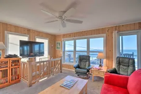 Exquisite Oceanside House w/ Pacific Views & Deck! - Innenbereich