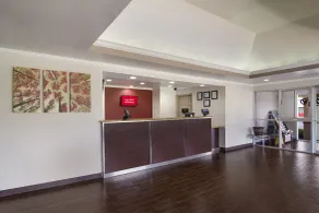 Red Roof Inn & Suites Brunswick I-95 - Réception