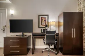 Best Western Plus St. Christopher Hotel - Zimmer