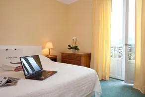 Logis Hotel Royal Saint-Mart - Zimmer