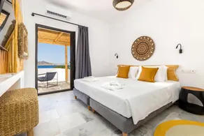 Omilos Beachfront House - Room