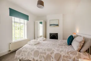 Keeling - Interior