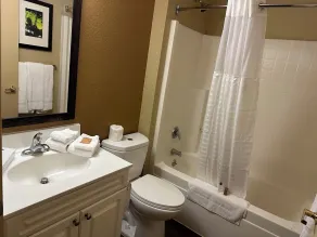 Suburban Studios Houston North I-45 - Salle de bain