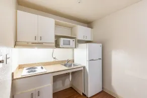 HomeTowne Studios by Red Roof Orlando - Casselberry - Chambre