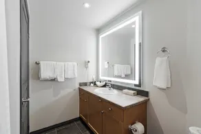 Premier Residences - Bathroom