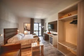 Bella Hotel & Restaurant  - Chambre