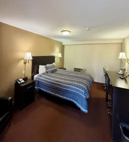 Travelers Inn - Room