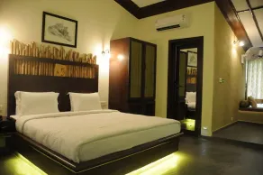 Asiatic Lion Lodge - Room