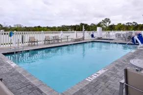 Holiday Inn Express Melbourne West by IHG - Piscine