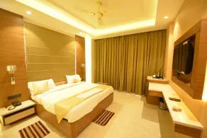 Hotel RR 62-Jaipur City Centre Hotel - Room
