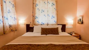 Hotel Gopika International - Room