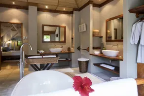 Denis Private Island Seychelles - Bathroom