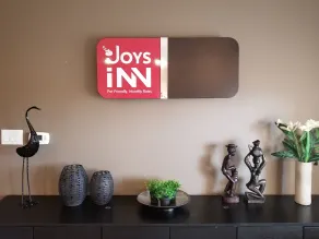 Joys Inn Innisfail, AB - Reception