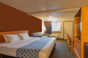 Travelodge by Wyndham Chehalis - Room