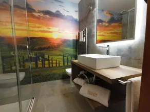 Casanova - Wellness Center La Grotta Etrusca - Bathroom